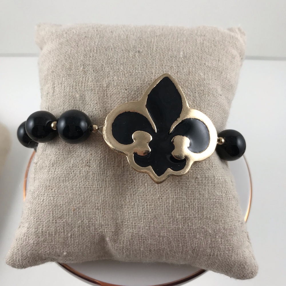 EsMor fleur-de-lis bracelet.